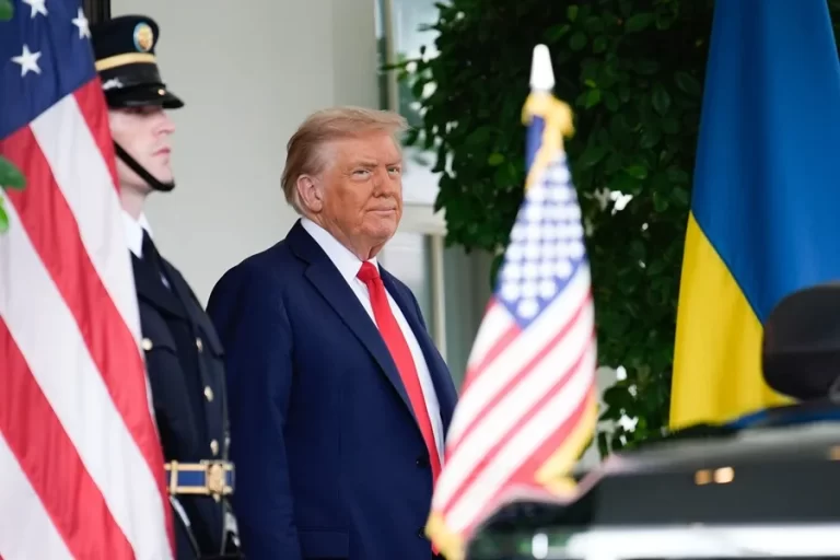 Trump aplaude el nuevo mapa electoral de Texas que podría beneficiar a los republicanos