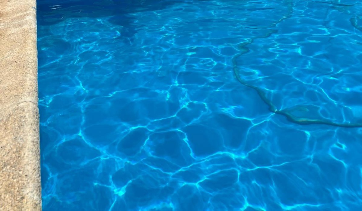 Fallece una niña de tres años ahogada en una piscina en Alhaurín de la Torre, Málaga