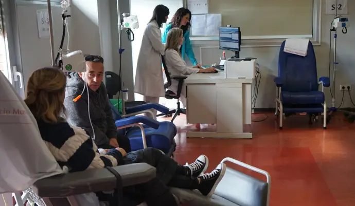 Un estudio del IMIB y el CSUR de esclerosis múltiple, premiado en enfermería especializada