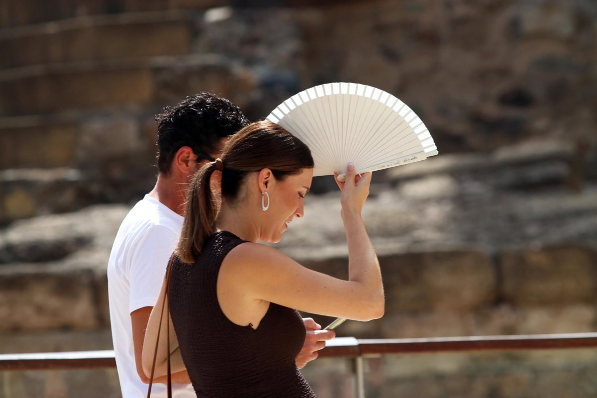 Alerta por calor extremo en Tenerife y Gran Canaria, con temperaturas que alcanzarán hasta 39