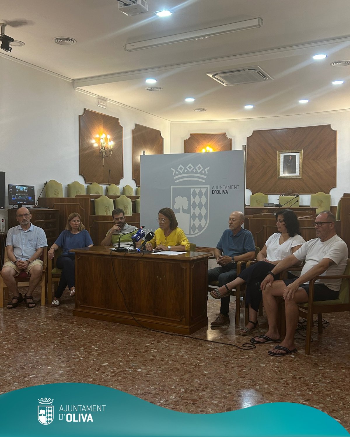 Suspenden a una edil de Oliva por una denuncia relacionada con la venta de pienso para animales