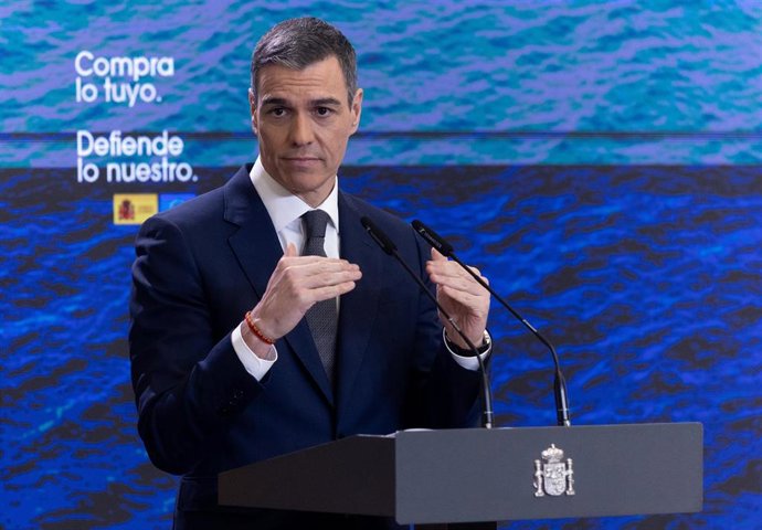 Archivo - El presidente del Gobierno, Pedro Sánchez, durante una rueda de prensa, en el Complejo de La Moncloa, a 3 de abril de 2025, en Madrid (España).