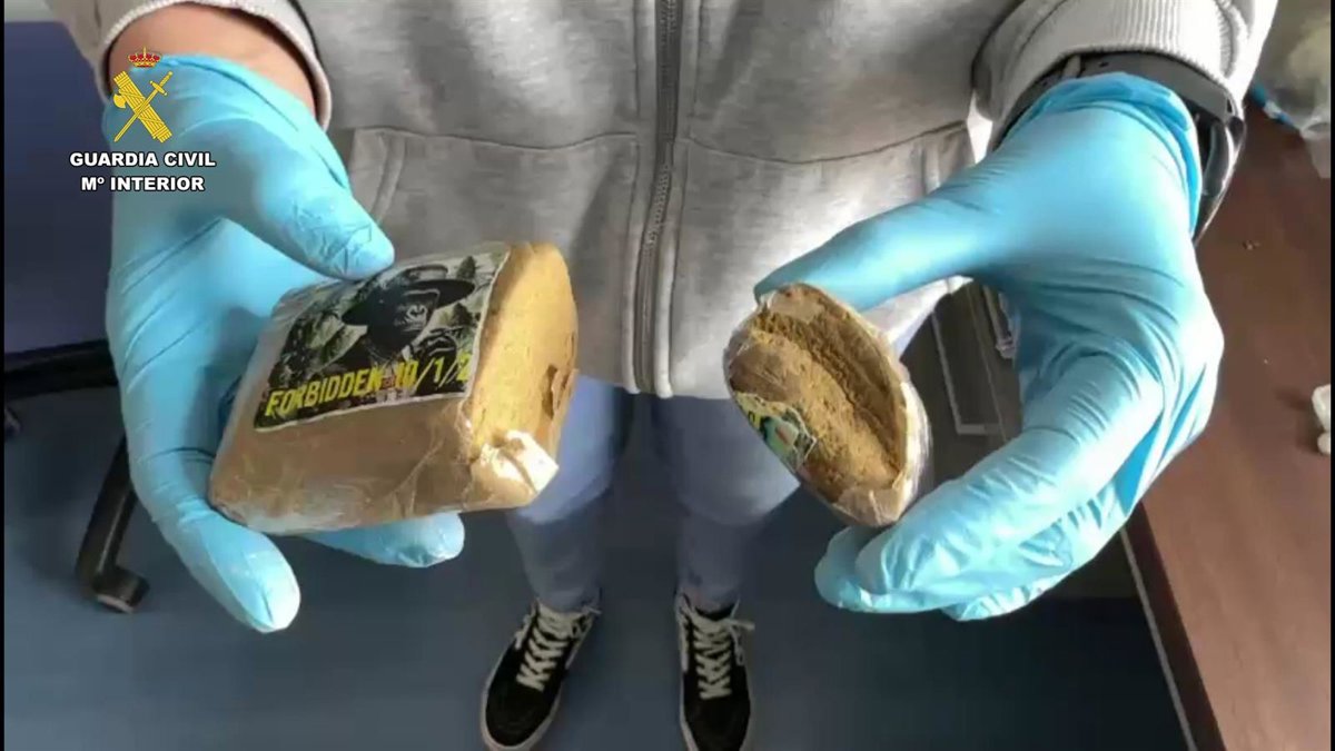 Detenido con drogas tras un control de la Guardia Civil en la carretera local