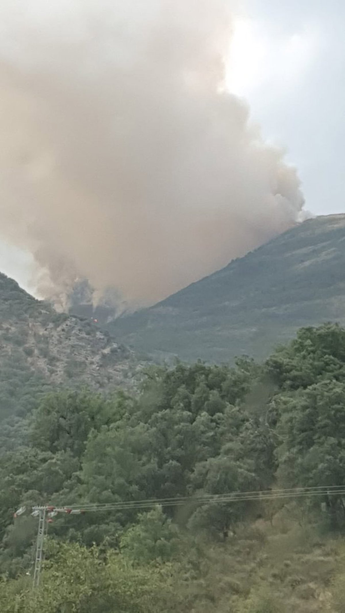 Un rayo provoca varios incendios en Mansilla, Collado Grande y Munilla, en La Rioja