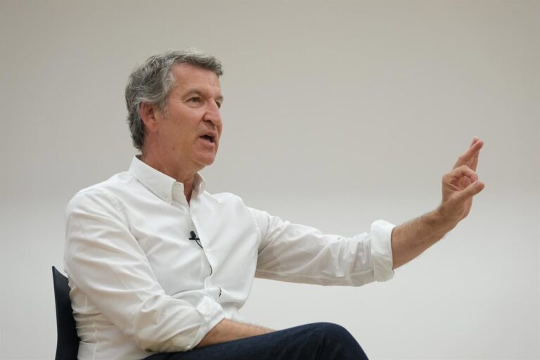 Feijóo impulsará en el PP el debate sobre la obligatoriedad de que los altos cargos justifiquen