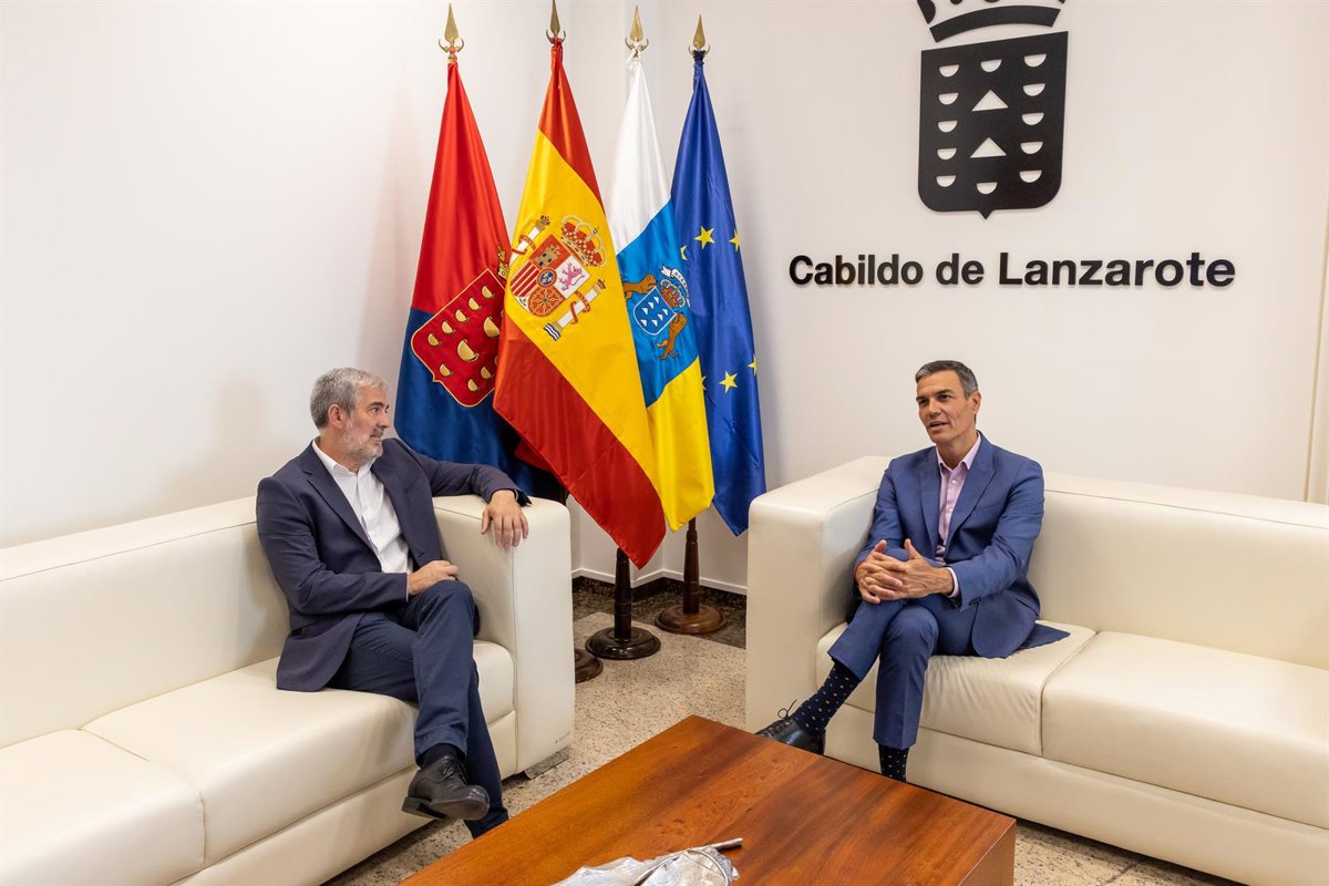 Clavijo sugiere a Sánchez un 'decreto ley canario' que aborde todos los temas pendientes de la