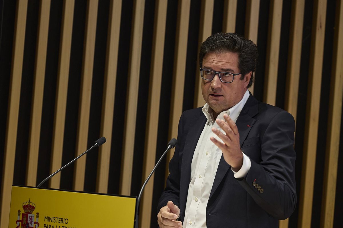 Óscar López expresa su descontento por la imputación de Begoña Gómez y critica a Peinado por