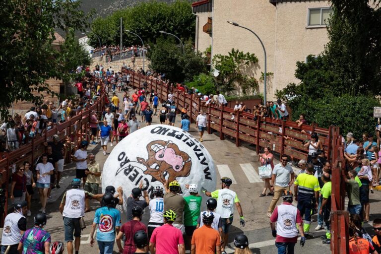 El Boloencierro 'arrolla' Mataelpino este viernes con su singular corrida para niños y adultos