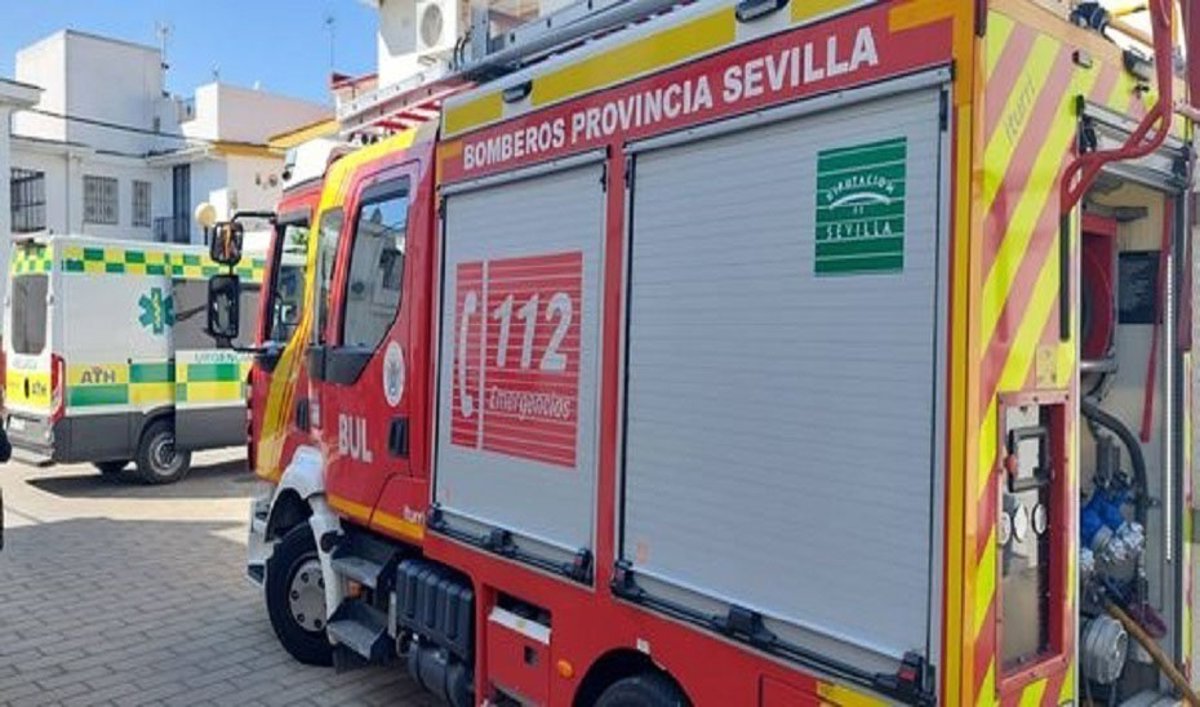 Una mujer fallece y un hombre resulta herido tras saltar del segundo piso en llamas en Alcalá de