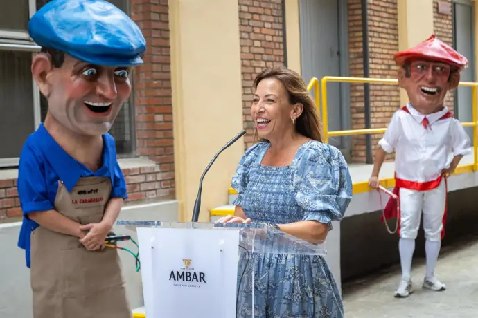 El nuevo cabezudo de la comparsa de San José rinde homenaje al primer maestro cervecero de La