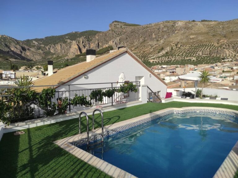 Las pernoctaciones hoteleras crecen un 0,2% en julio, aunque los viajeros disminuyen un 1,3% en la