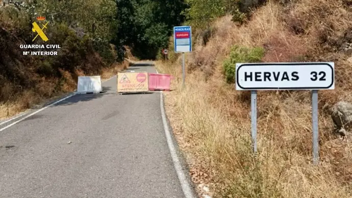 Corte en la CC-224 a la altura de Hervás por labores de limpieza y mantenimiento de la vía