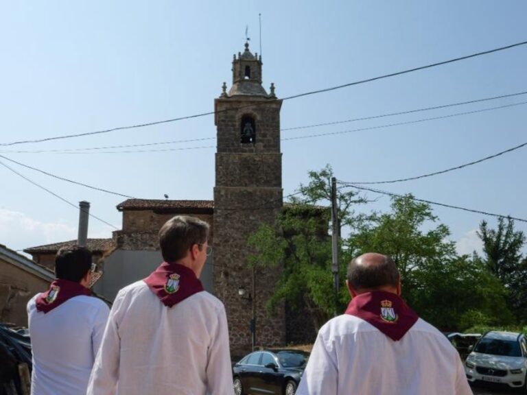 La iglesia parroquial de San Martín de Nestares de Cameros finaliza la restauración de su torre en