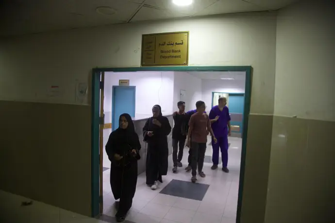 Al menos 20 personas han muerto tras un ataque aéreo al hospital más importante de Gaza sur