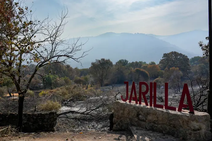El Infoex monitorea posibles reactivaciones en el perímetro de 170 kilómetros del incendio de