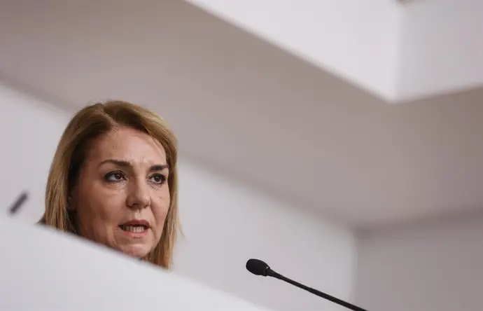 El Consell considera "fracaso" la política migratoria del Gobierno y rechaza su descentralización.