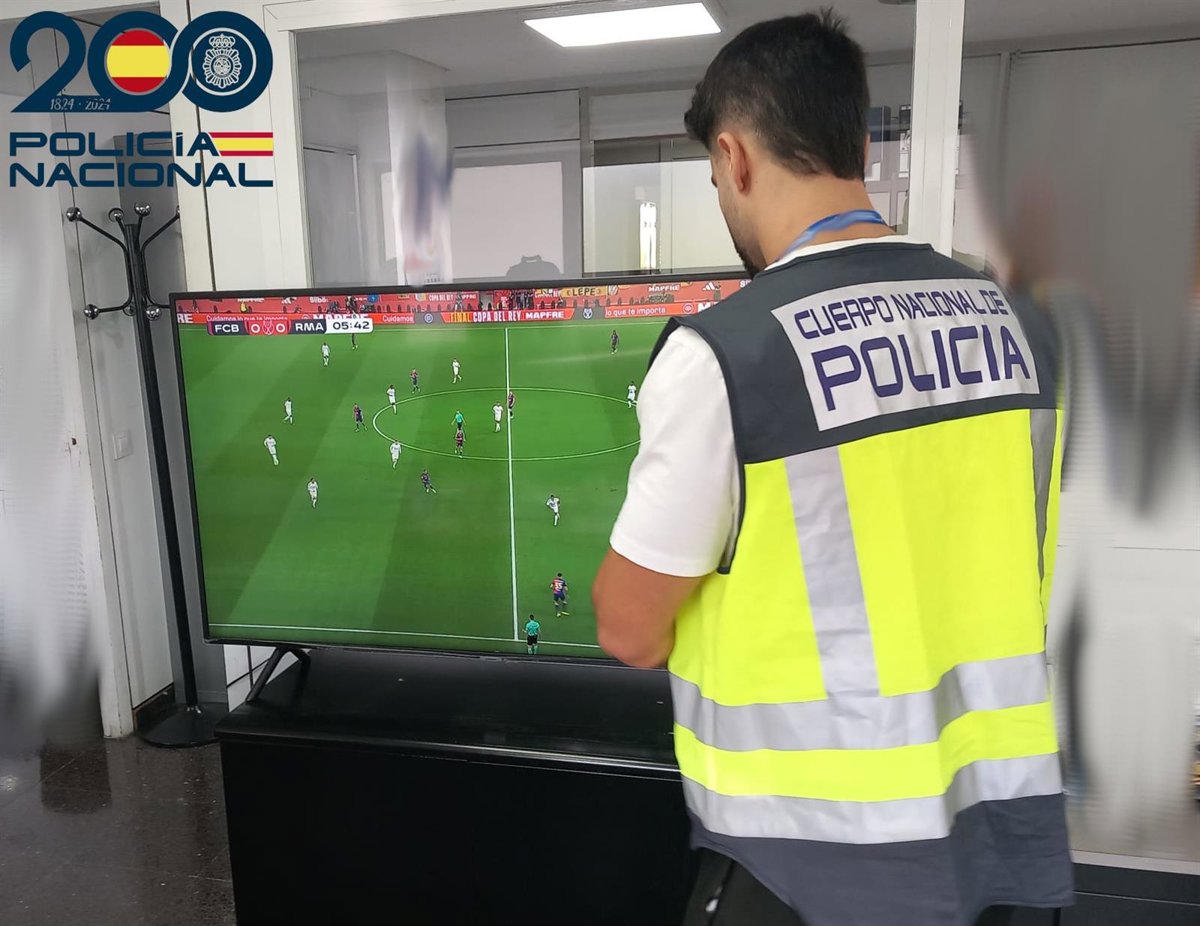 Propietario de un bar en Palma denunciado por emitir ilegalmente partidos de La Liga en español