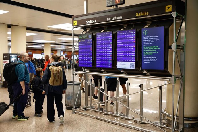 Archivo - Terminal T-2 del Aeropuerto de Barcelona, a 4 de noviembre de 2024, en El Prat de Llobregat, Barcelona, Catalu&ntilde;a (Espa&ntilde;a).