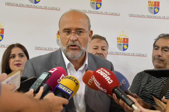 C-LM solicita al Instituto Valenciano de Oncología una transición ordenada para los pacientes de