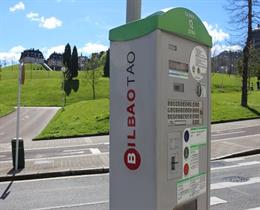 Archivo - Imagen  de un parqu&iacute;metro de la OTA de Bilbao.