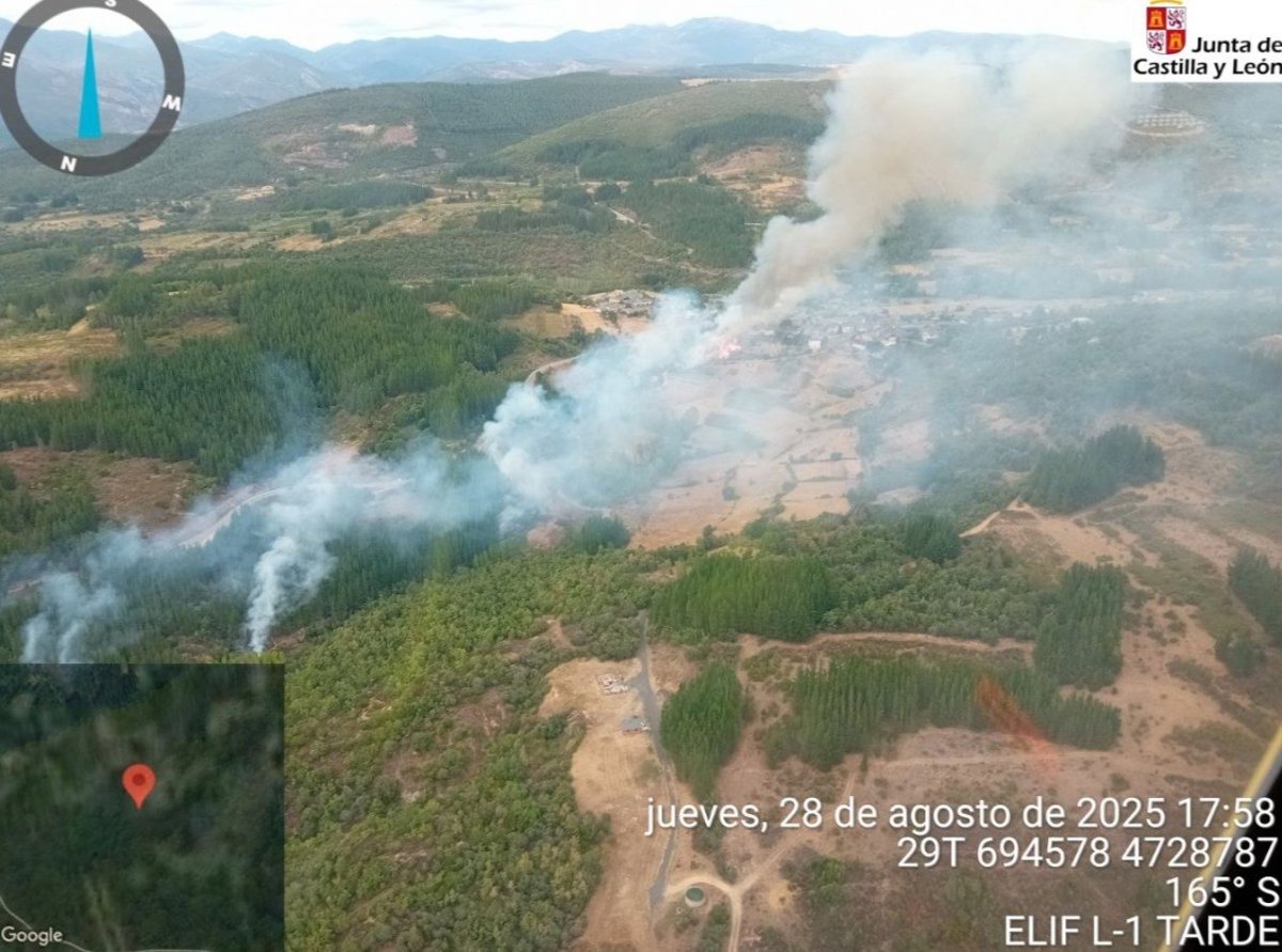 Desalojados los vecinos de Berlanga del Bierzo (León) tras la mejora en la situación del incendio