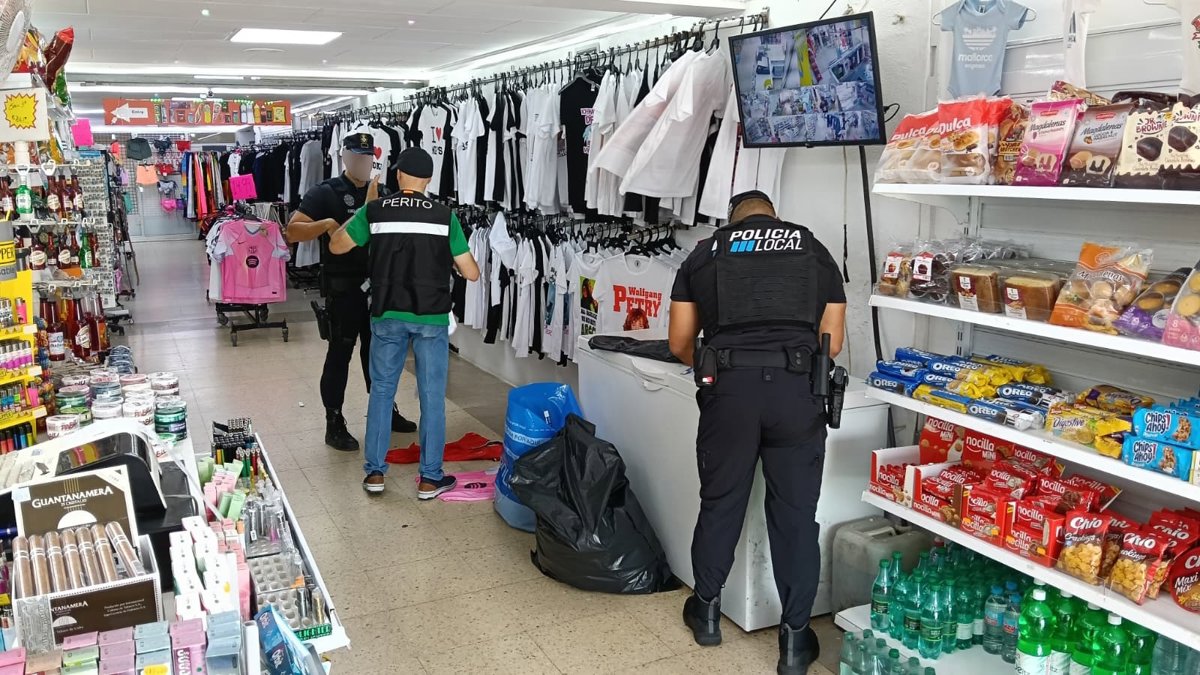 Operación contra falsificaciones en Playa de Palma: se intervienen cerca de 6.000 productos en 22