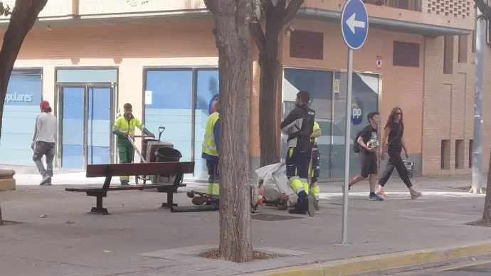 La Policía Nacional investiga el ataque a la sede del PP en Huesca con pollos y huevos lanzados