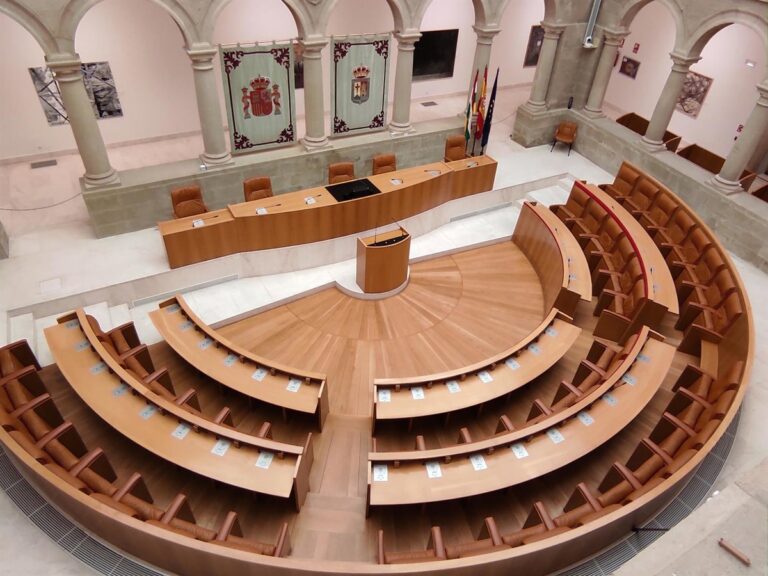 El Parlamento discutirá el miércoles el Proyecto de Ley de Atención Farmacéutica y su