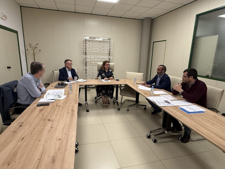 Junta y Diputación de Cáceres establecen medidas para prevenir la contaminación del agua potable
