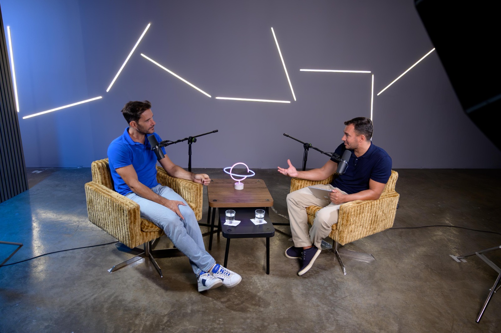 Islas responsables, con Javier Santaolalla, es un podcast que explora la sostenibilidad y el medio