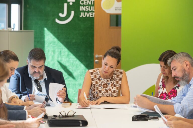 Jéssica de León resalta la disminución del 5,11% en la siniestralidad laboral en el último año