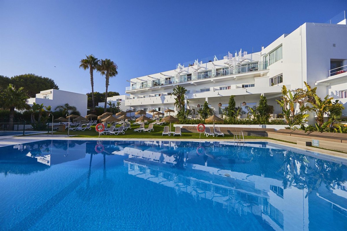 La provincia de Cádiz logra 1,2 millones de pernoctaciones hoteleras en julio, 45.400 más que en
