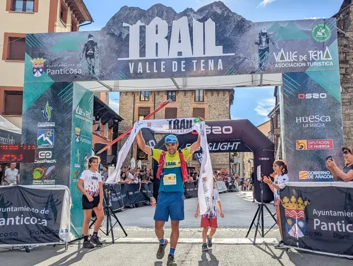 Adrián García se lleva la victoria en la décima edición del Trail Valle de Tena