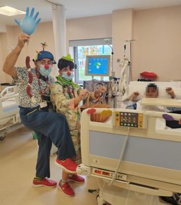 La intervenci&oacute;n de los 'payasos de hospital' se basa en el apoyo terap&eacute;utico y psicosocial de los pacientes pedi&aacute;tricos.