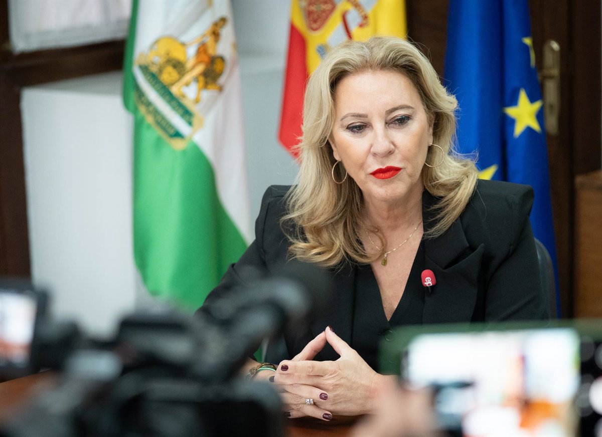 La Junta indica que la "guerra arancelaria" la ha sorprendido "trabajando" con la 'marca
