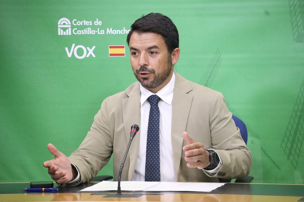 Vox critica que las Cortes de C-LM no discutan la prohibición del velo islámico y la fiesta del