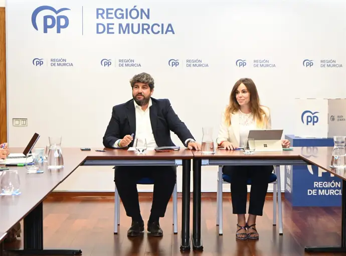 Mientras el Gobierno de López Miras refuerza la seguridad, otros optan por sembrar división