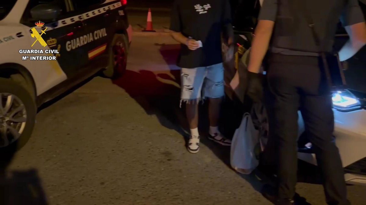 Ocho personas denunciadas por tenencia de drogas y un arresto por conducir ebrio en fiestas de