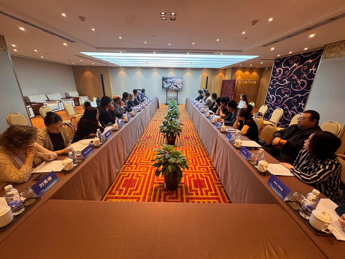 La delegación toledana presenta las ventajas de la ciudad para atraer turistas de Shaanxi