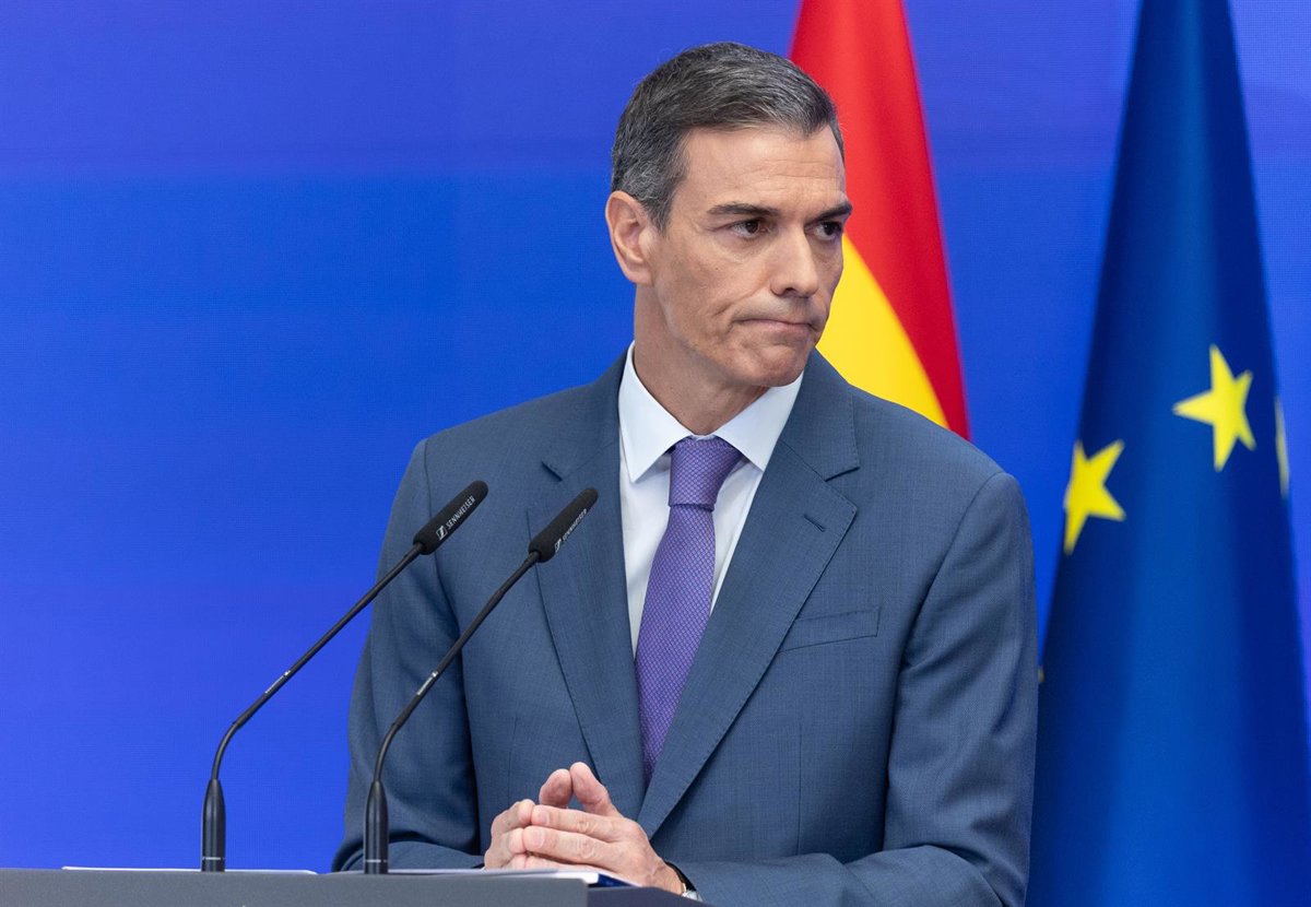 Sánchez critica a Tellado por pedir "cavar la fosa" del Gobierno, considerándolo un insulto a las
