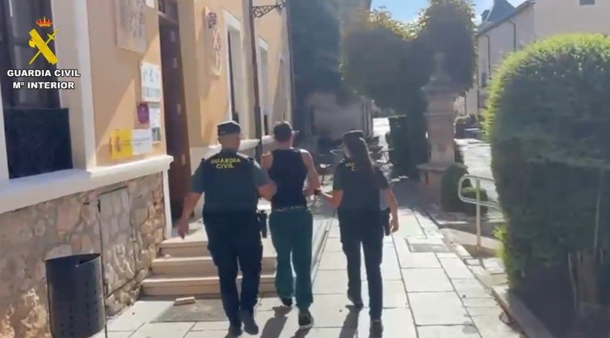 Joven arrestado en Lerma (Burgos) por amenazar a su madre con un cuchillo