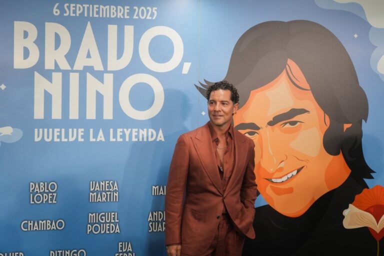 Las estrellas que brillan en el Roig Arena rinden homenaje a la leyenda de Nino Bravo y su legado