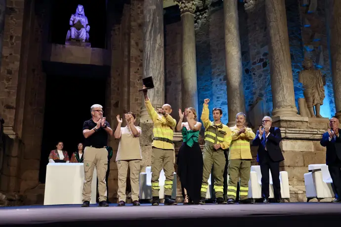 El Plan Infoex recibe la Medalla de Extremadura por su destacada labor en la lucha contra incendios