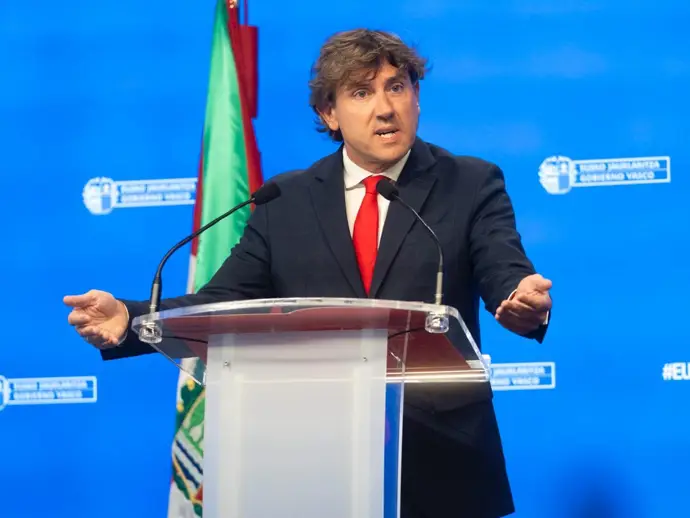 Andueza solicita a Pradales un presupuesto amplio para fortalecer la colaboración entre ambos