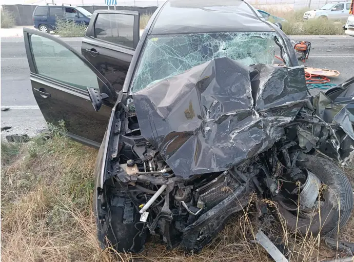 Fallece un hombre de 57 años tras chocar un coche contra un camión en Torre Pacheco, Murcia