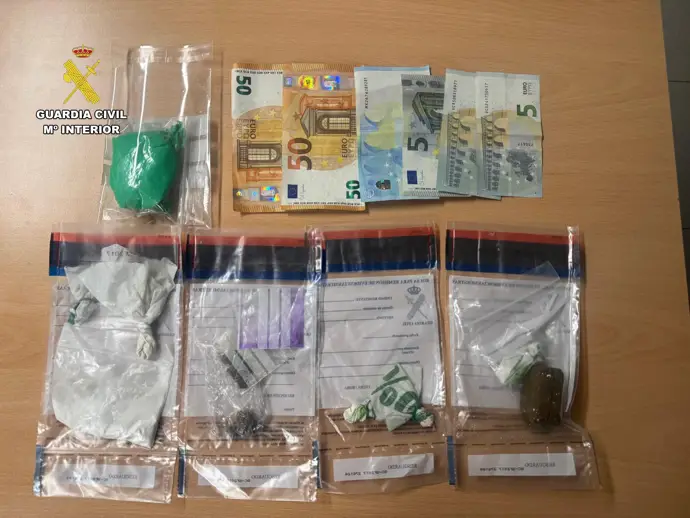 Detenido un residente de Albelda en un taxi con 62 gramos de speed escondidos bajo el asiento
