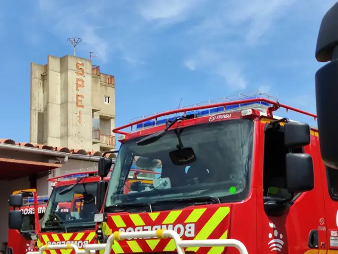 Evacuan una residencia de mayores en Arroyo de San Serván por un incendio en las calderas