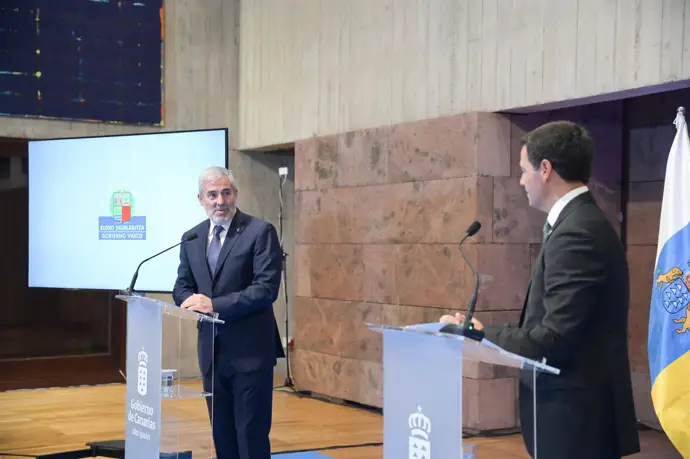 Pradales y Clavijo afirman que Estado y UE "no han estado a la altura" en materia de inmigración