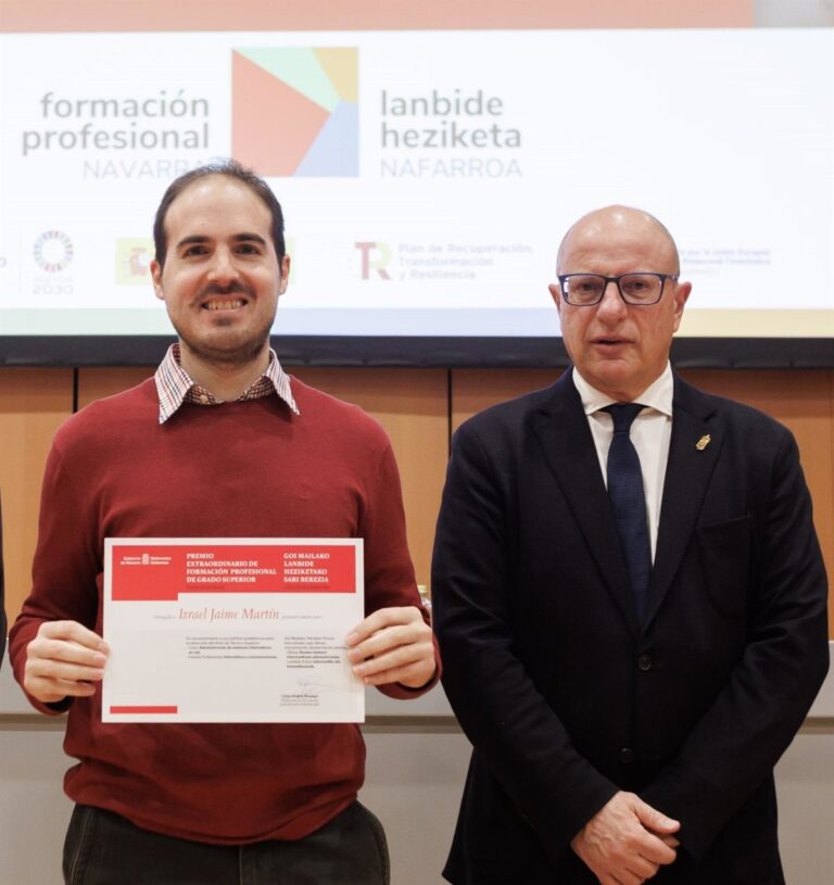 Un estudiante del CI María Ana Sanz de Pamplona gana el Premio Nacional de Formación Profesional