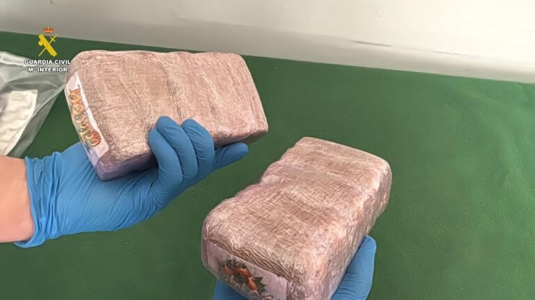 Tres personas arrestadas en Haro por tráfico de drogas durante un control de la Guardia Civil en